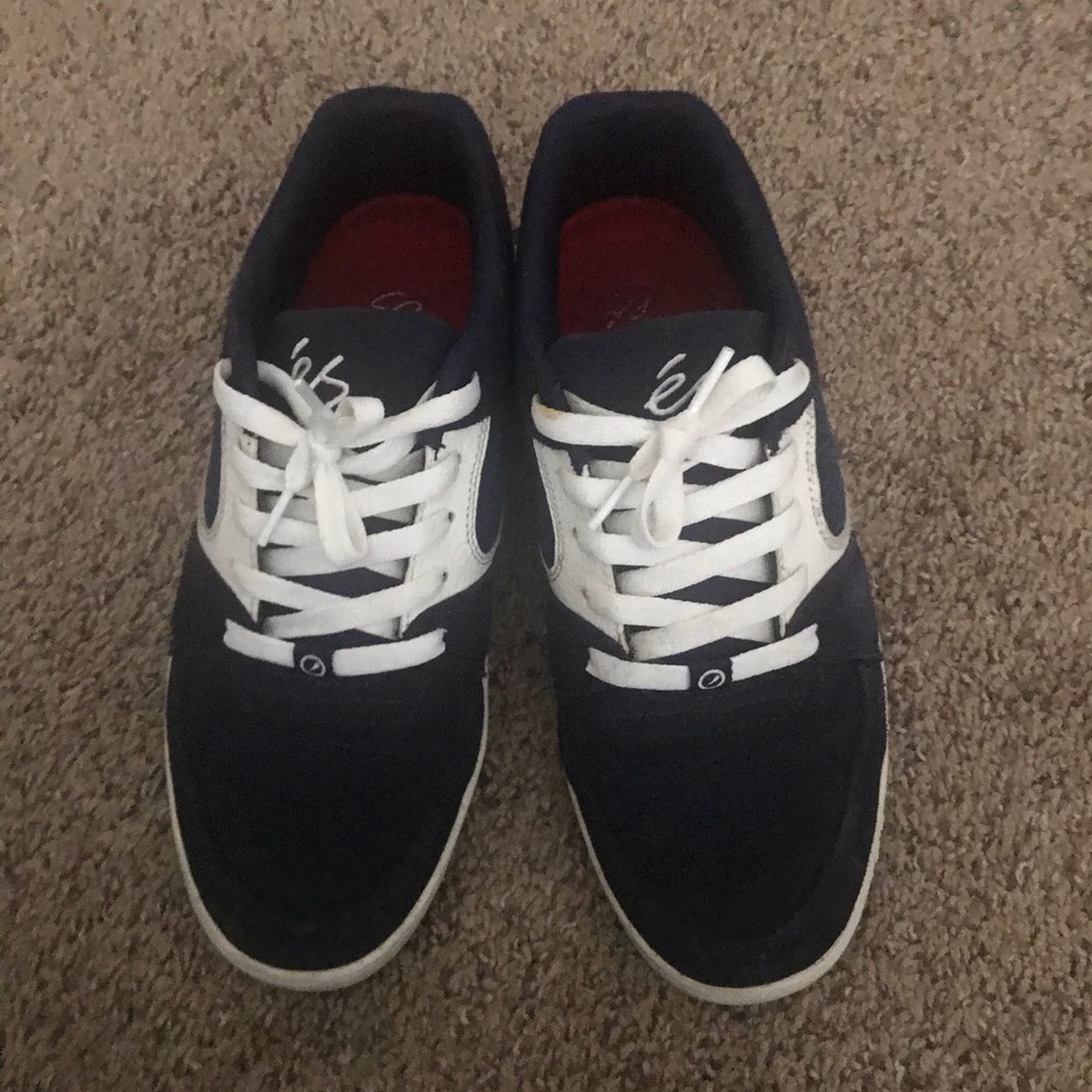 es skate shoes